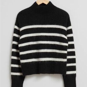 & Other Stories Cropped Mock Neck Sweater Size S